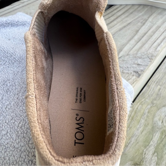 TOMS Suede Ankle Bootie Bryce Sneaker Flats Sand Slip On Rubber Outsole Natural - Picture 13 of 16